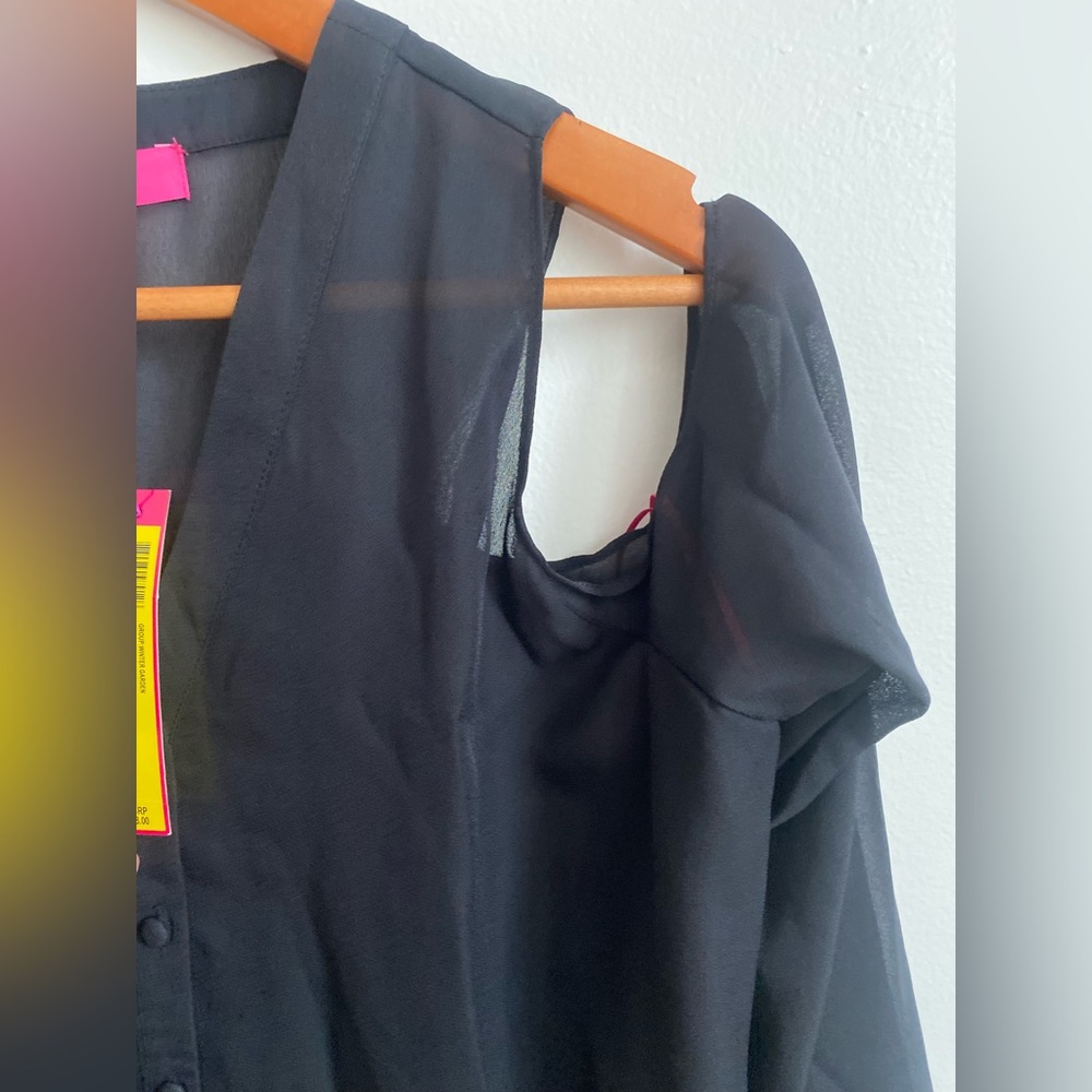 NWT Catherine Malandrino Black Sheer Cold Shoulder Blouse - Picture 3 of 5